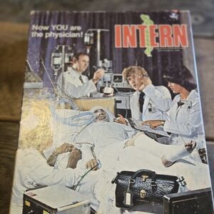 Vintage THE INTERN Medical Board Game